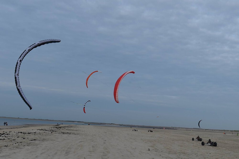 flysurfer-sonic-001.thumb.jpg.ee8899d9e9