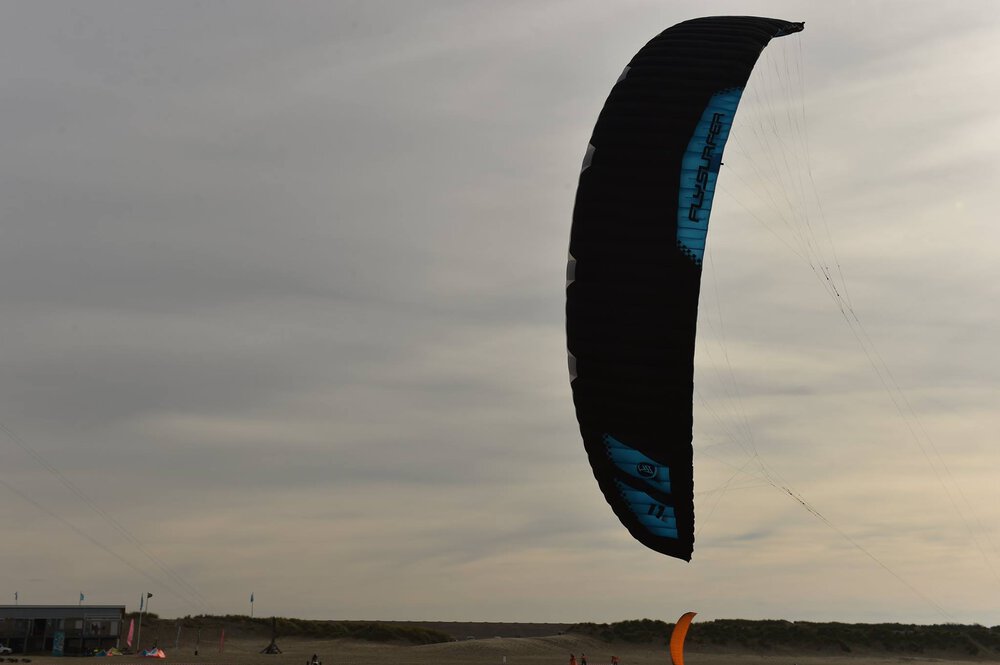 flysurfer-sonic-002.thumb.jpg.2d425da937